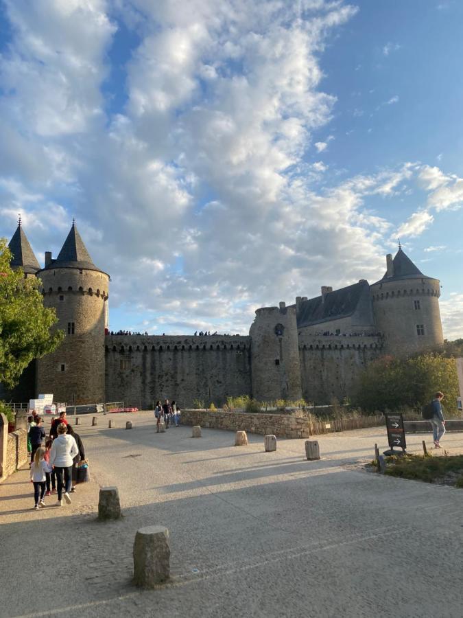 L'Emeraude - Logement Tout Confort - Wifi - Parking - Centre Ville Apartamento Vannes Exterior foto